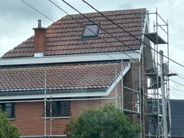 Rénovation complète d'une toiture en tuiles à Landelies (Charleroi)